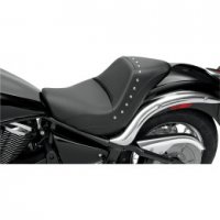Renegade Solo Seat Studded VN900 Classic 06-18